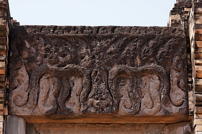 04-Prasat Sa Kamphaeng Yai-024